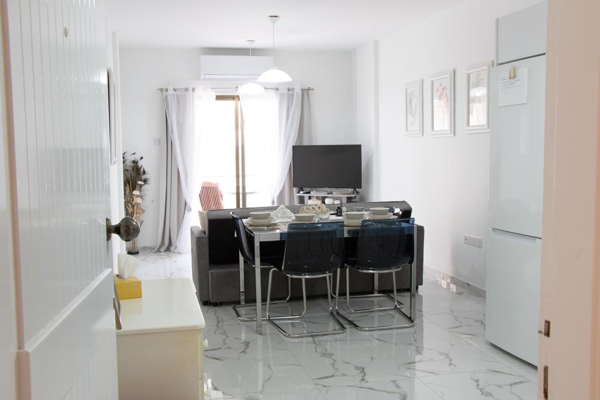 Apartment,Near The Beach Pinikoudes Larnaca Zewnętrze zdjęcie